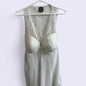 Chic White Lace Chemise
